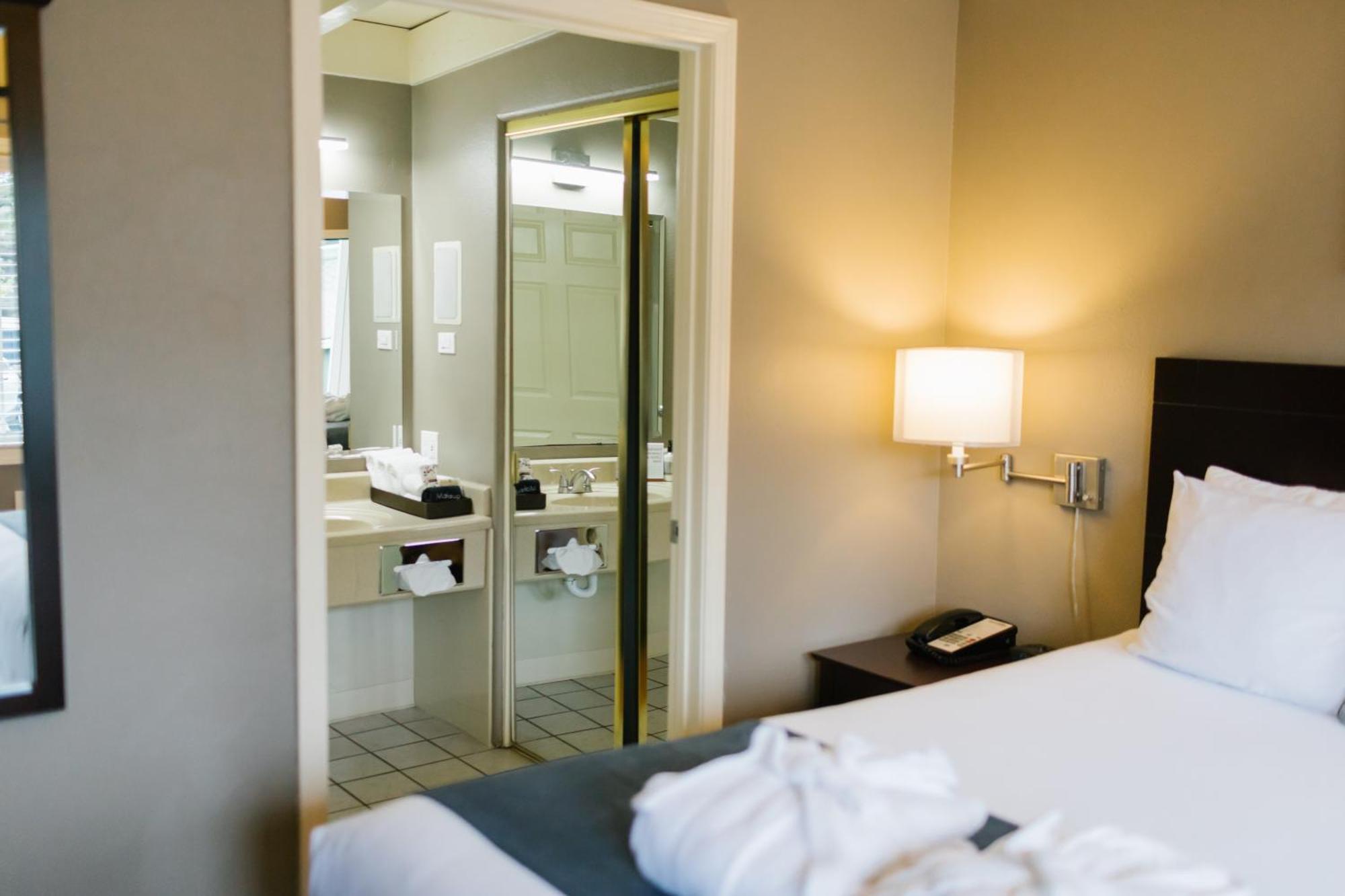 פריידי הרבור Earthbox Inn & Spa מראה חיצוני תמונה