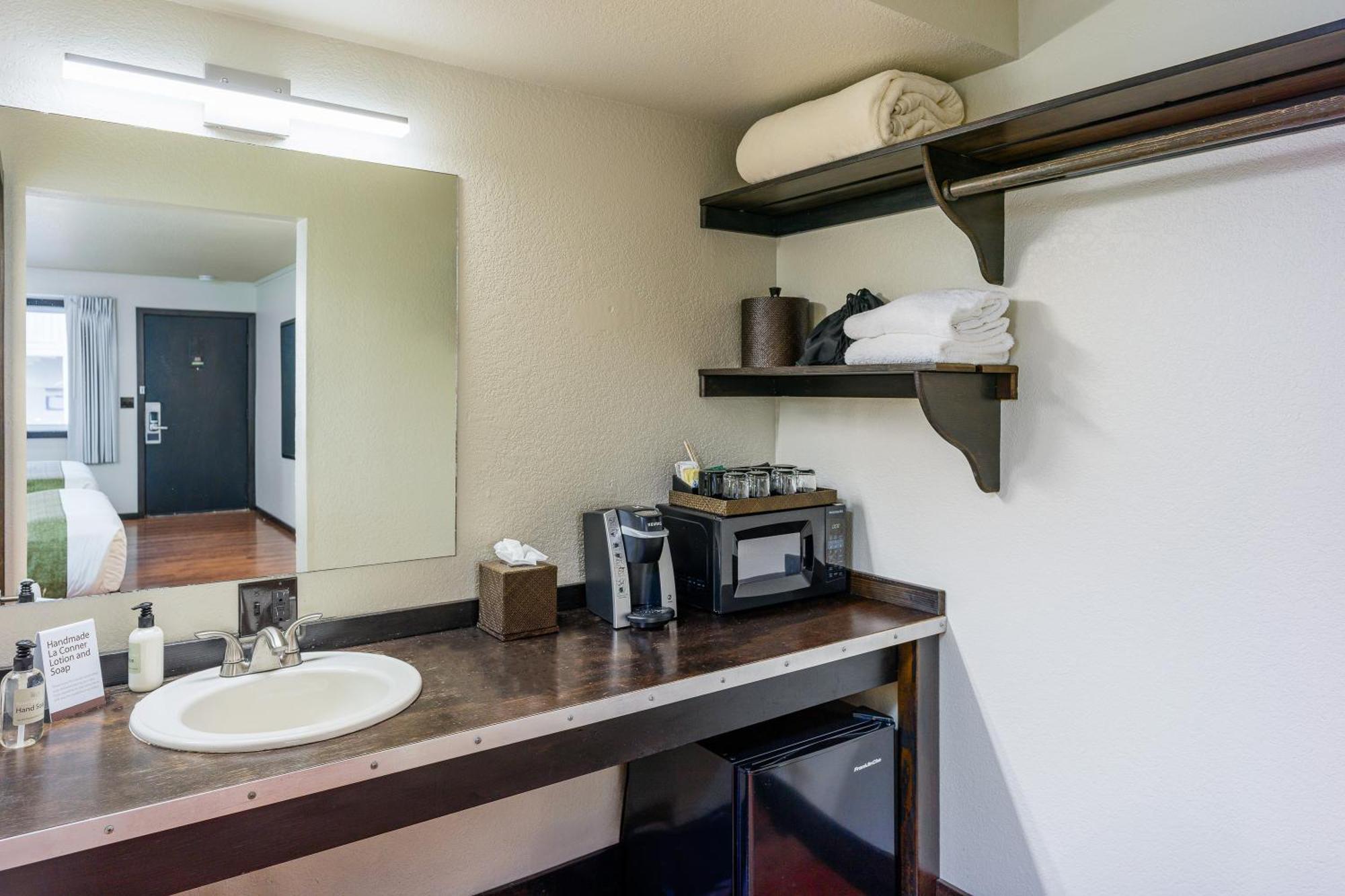 פריידי הרבור Earthbox Inn & Spa מראה חיצוני תמונה